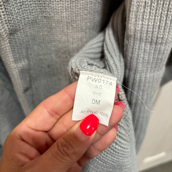 SHEIN Women’s Warm Long Knit Cardigan Sweater w/ Pockets - gray, size M - Picture 5 of 6